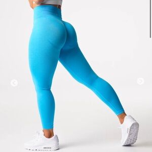 NVGTN AQUA CURVE SEAMLESS LEGGINGS SIZE M